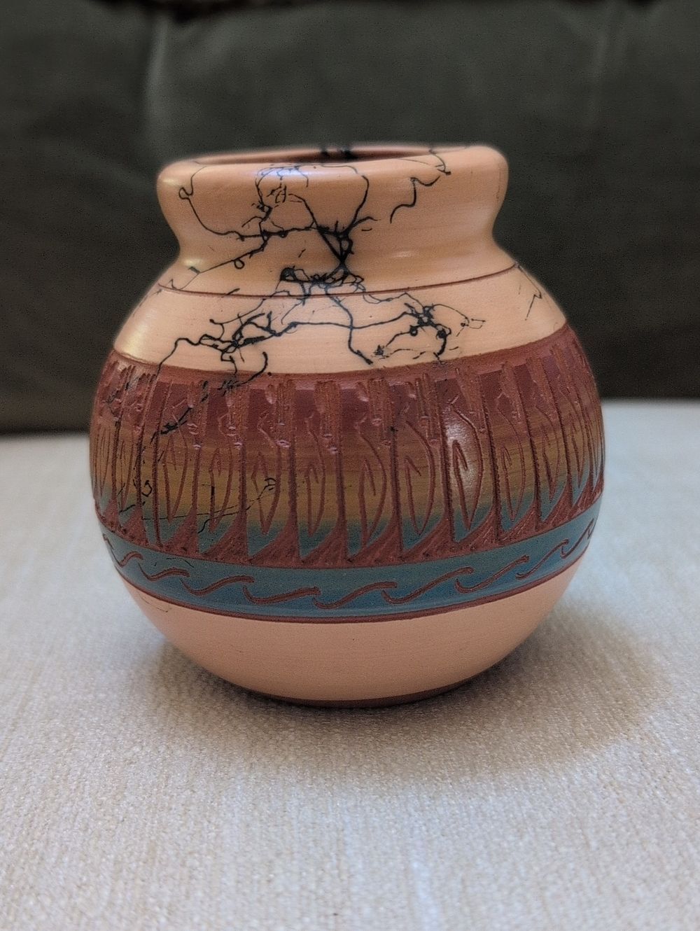 Handcrafted Southwestern Terracotta Horsehair Pottery Vase Jar Navajo Signed